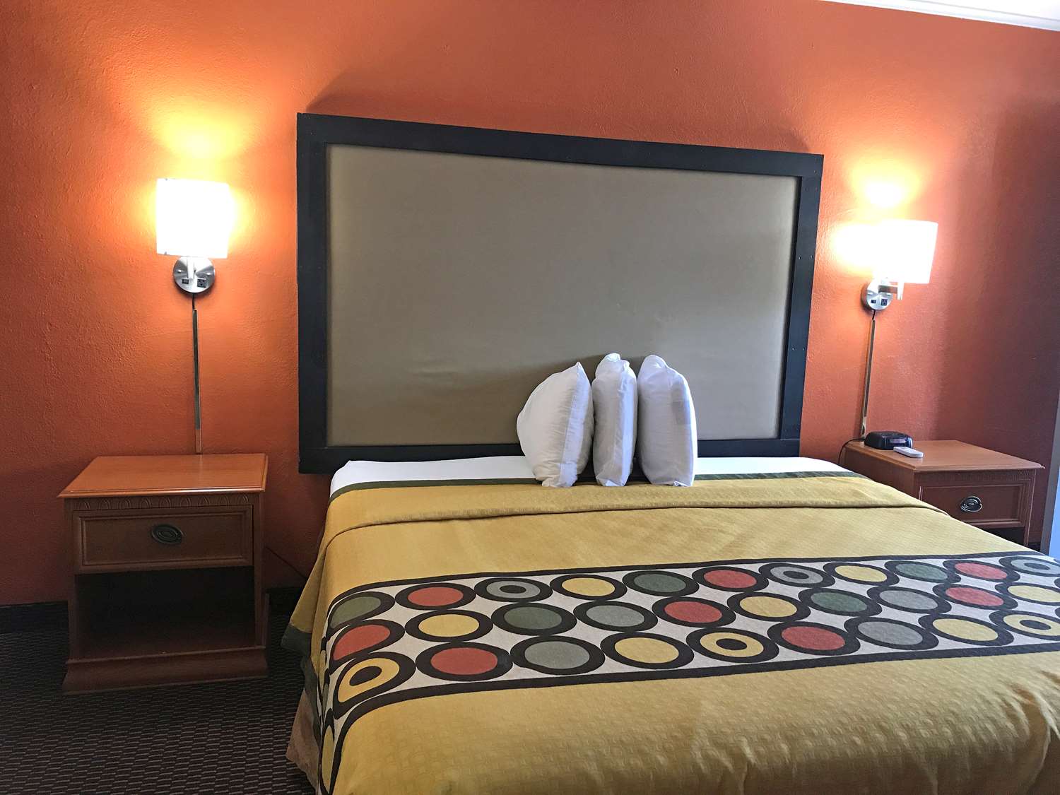 Country Hearth Inn Hannibal  See Discounts