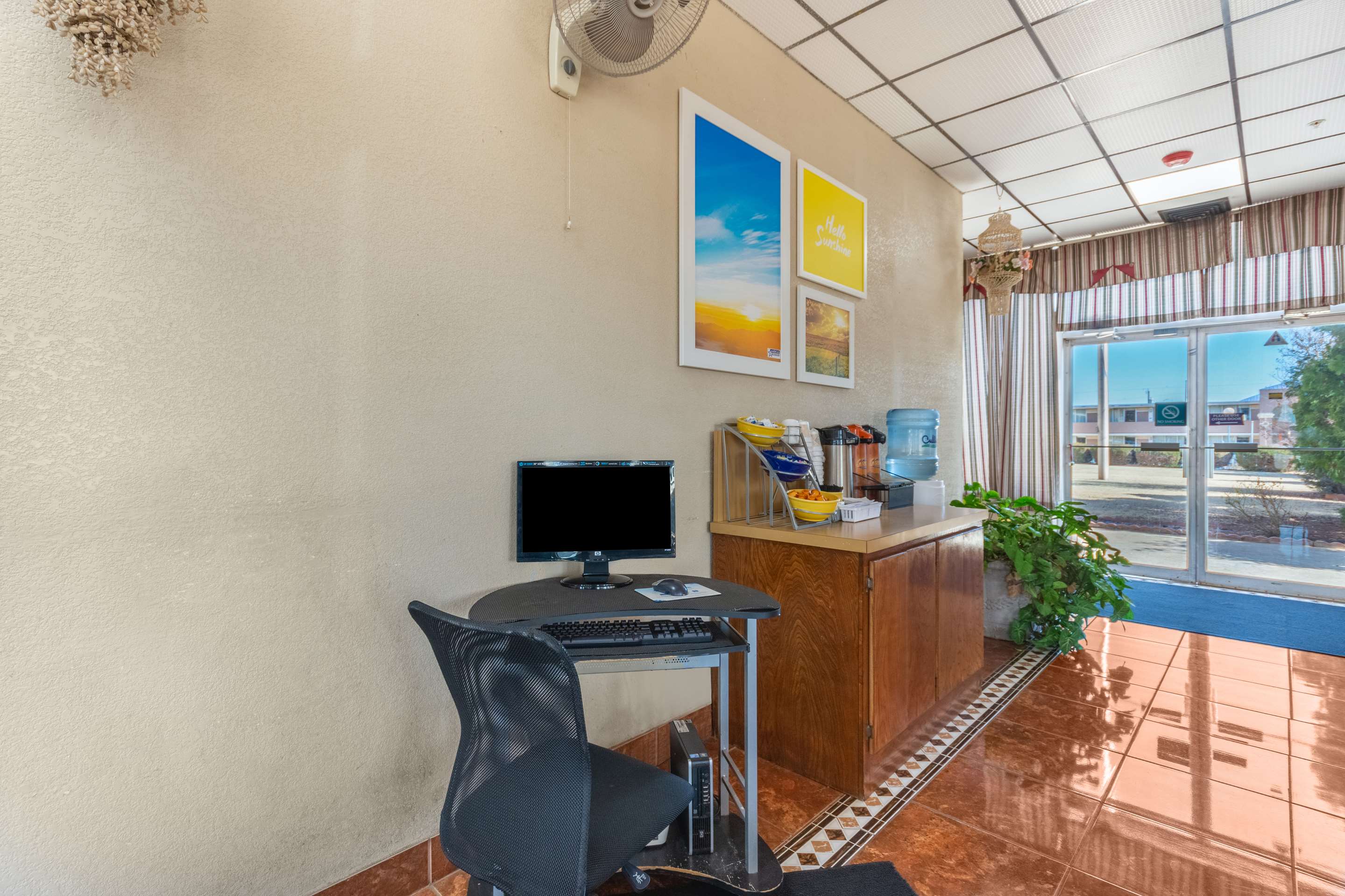 Business Center | Americas Best Value Inn Elk City