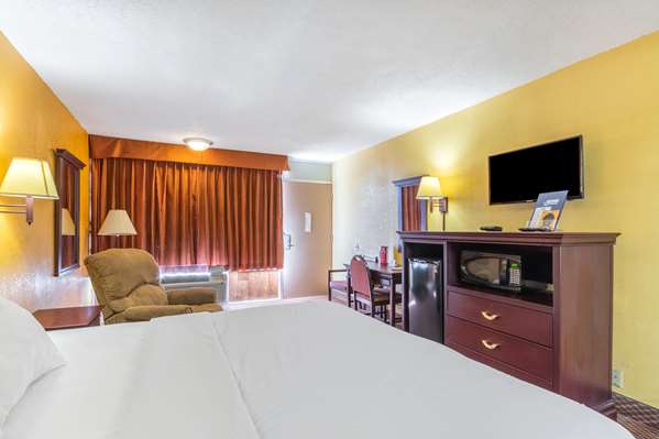  - Americas Best Value Inn Elk City - I-40, Exit 38