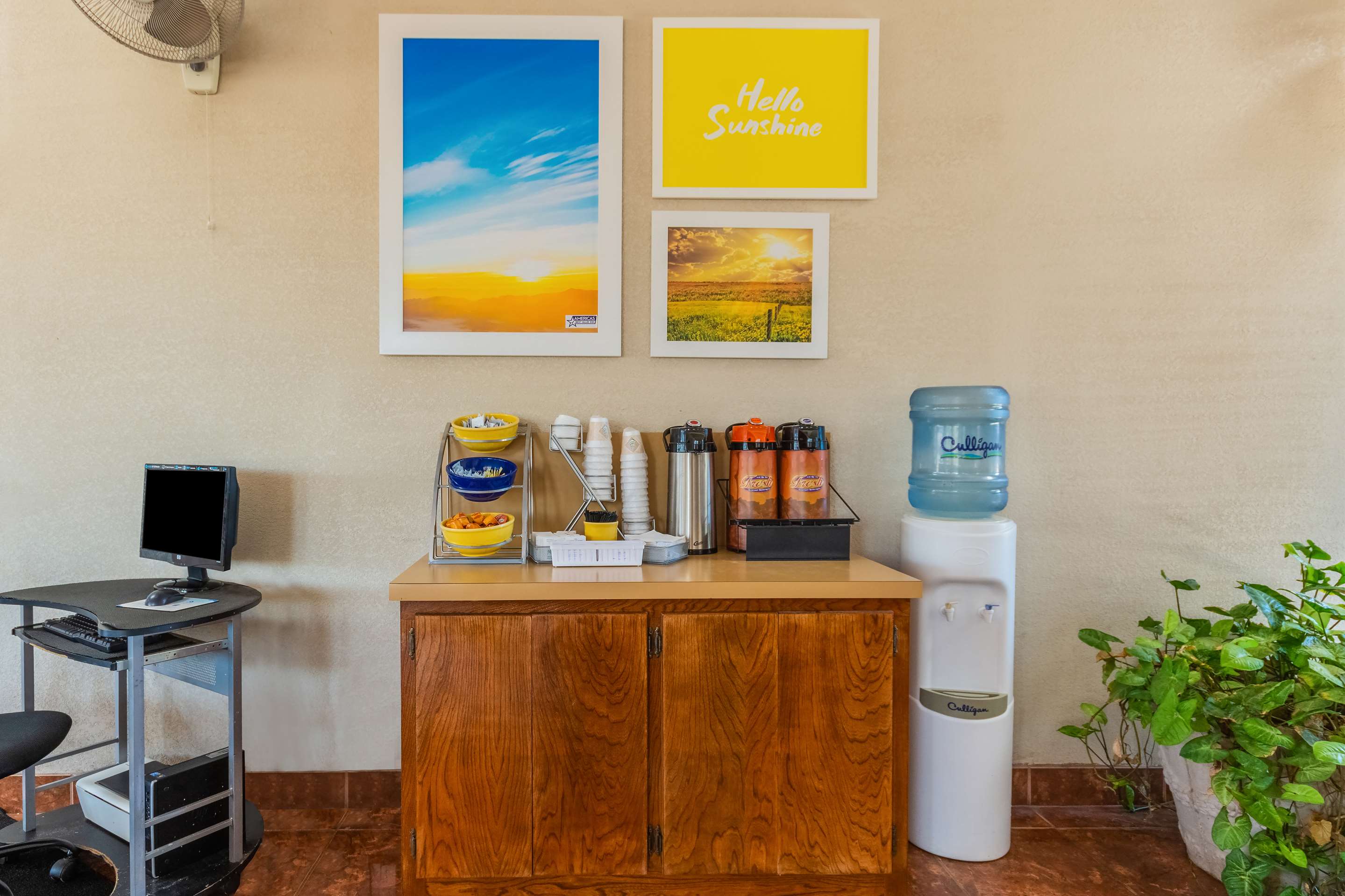 Coffee Station | Americas Best Value Inn Elk City