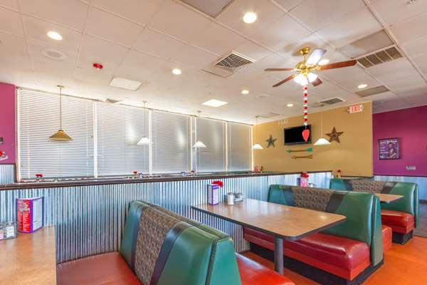 Restaurant - Americas Best Value Inn Elk City - I-40, Exit 38