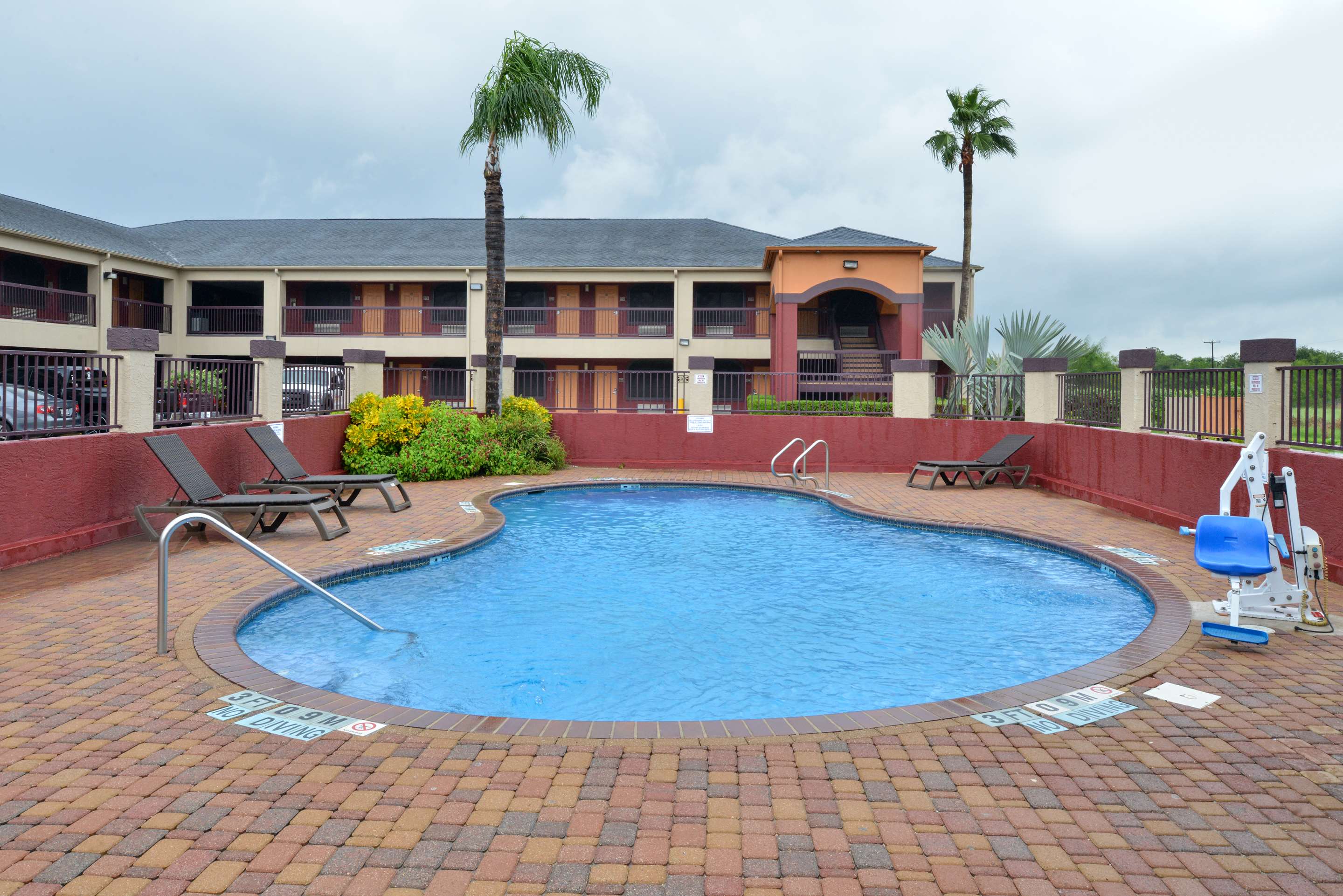 Pool | Americas Best Value Inn & Suites San Benito