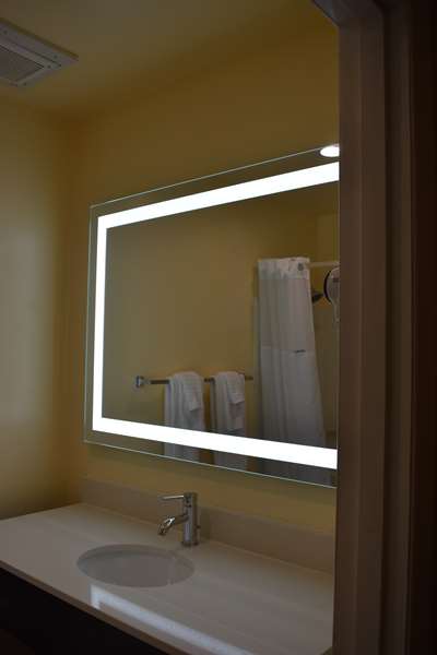  - SureStay Hotel by Best Western Portland City Center