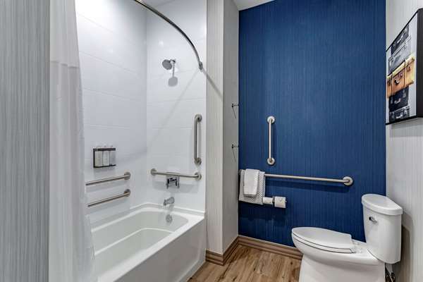  - Cambria Hotel Airport Nashville - I-40, Exit 216