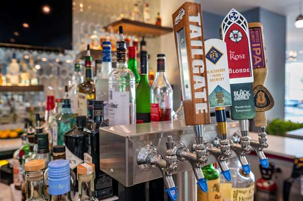 Bar - Cambria Hotel Airport Nashville - I-40, Exit 216