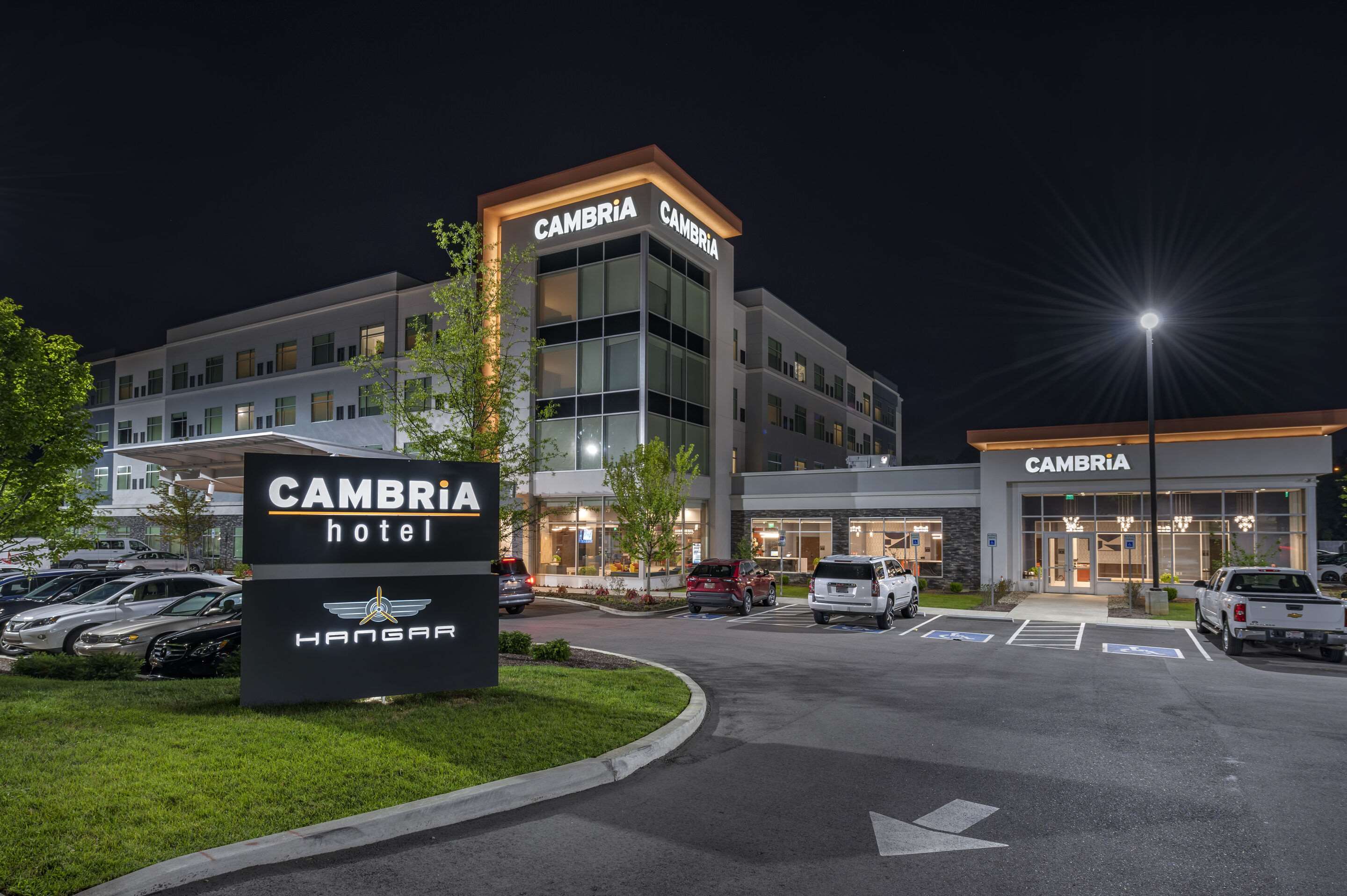 Hotel at night | Cambria Hotel Nashville Airport
