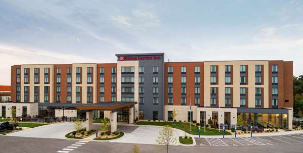Exterior view - Hilton Garden Inn & Conference Center Brookfield - I-94, Exit 301