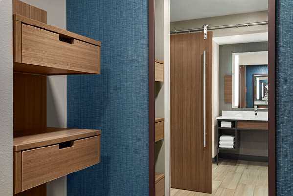  - Hilton Garden Inn & Conference Center Brookfield - I-94, Exit 301