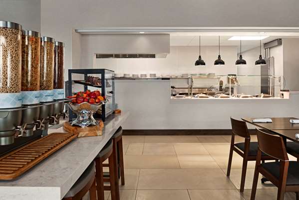 Amenities - Hilton Garden Inn & Conference Center Brookfield - I-94, Exit 301