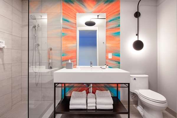  - Canvas Hotel Moncton