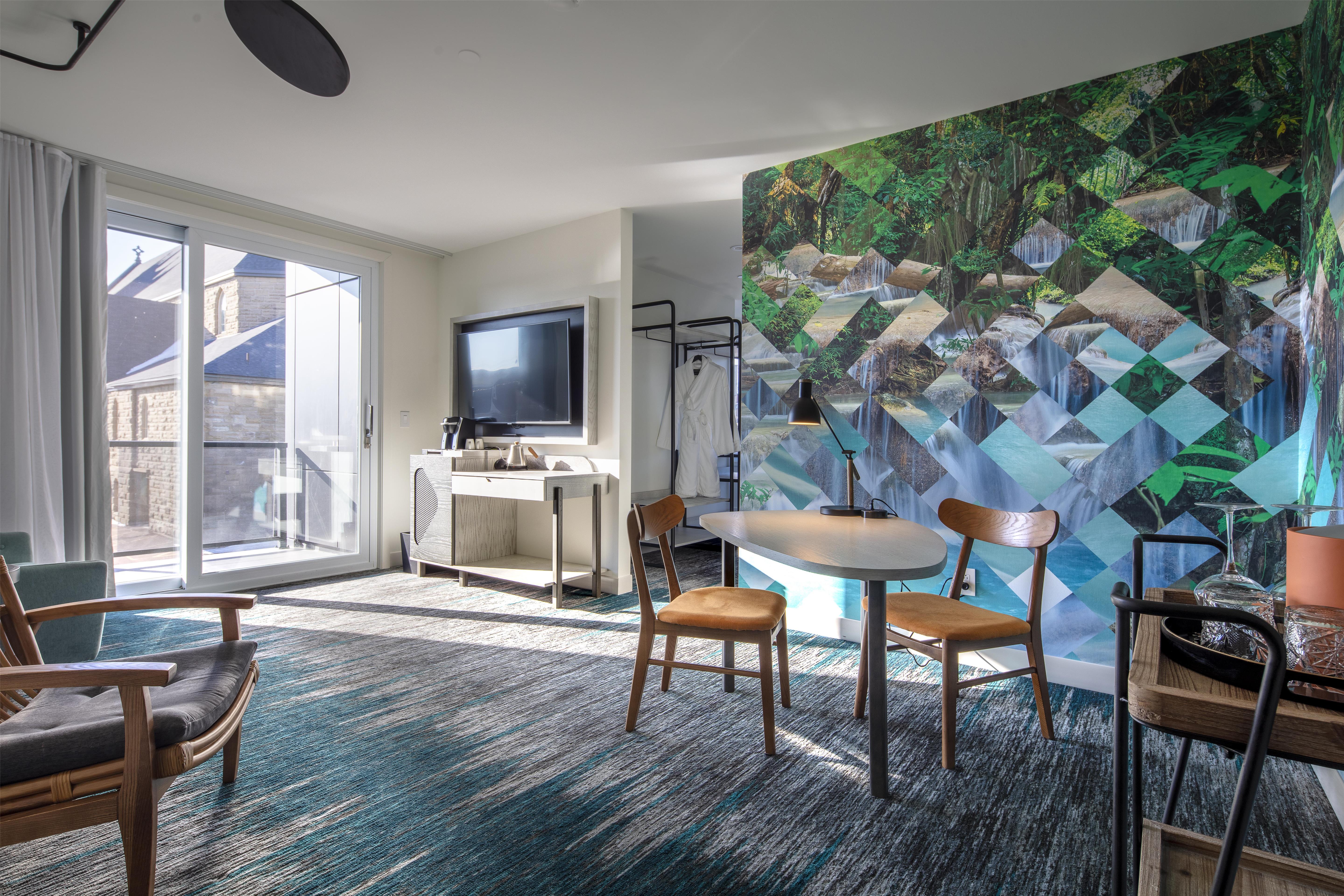 Canvas Moncton Tapestry Collection by Hilton Room Type - 1 KING JR STE W BALCONY