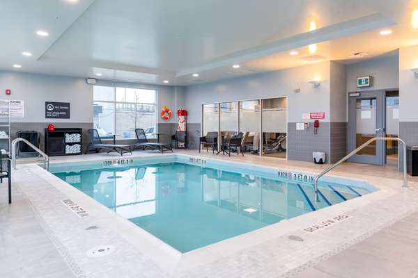 Pool - Hilton Garden Inn Sudbury
