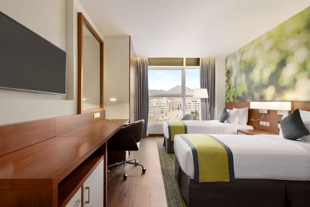 WYNDHAM GDN MUSCAT AL KHUWAIR-guestroom-Guest Room,On-Site.jpg