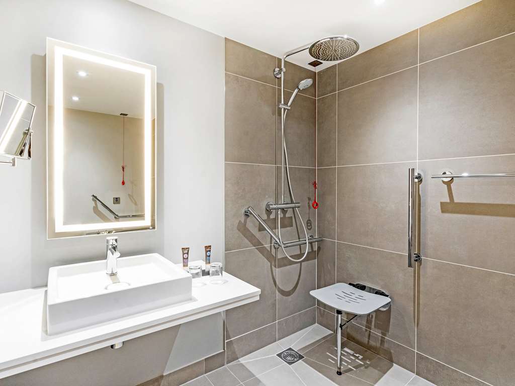 Novotel Leicester Room Type - Superior accessible double room
