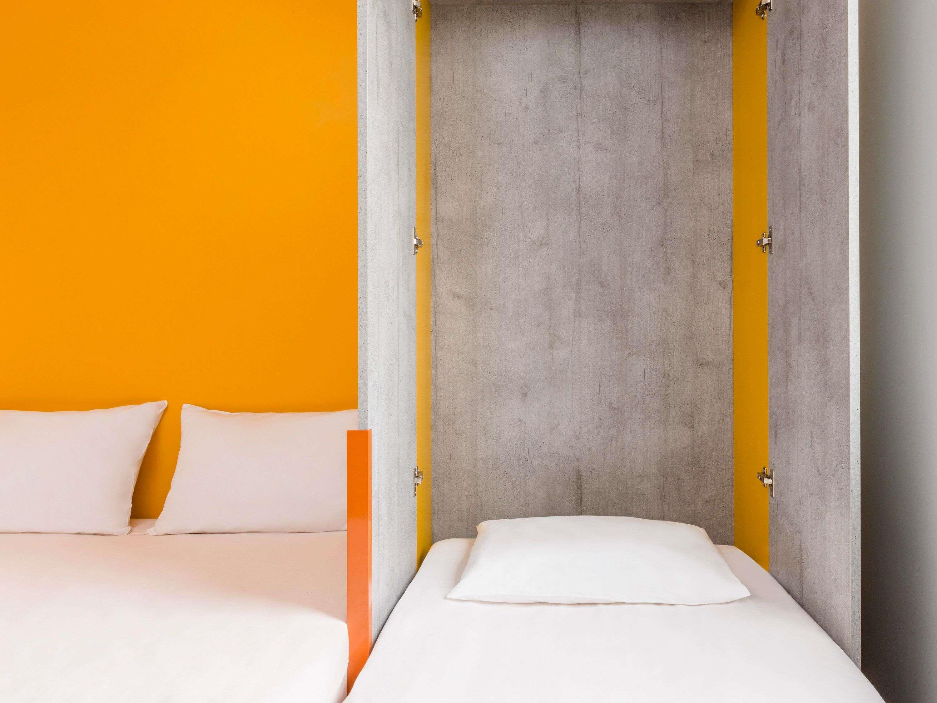 Ibis Budget P Room Type - TRIPLE: room with one double bed and one retractable bed