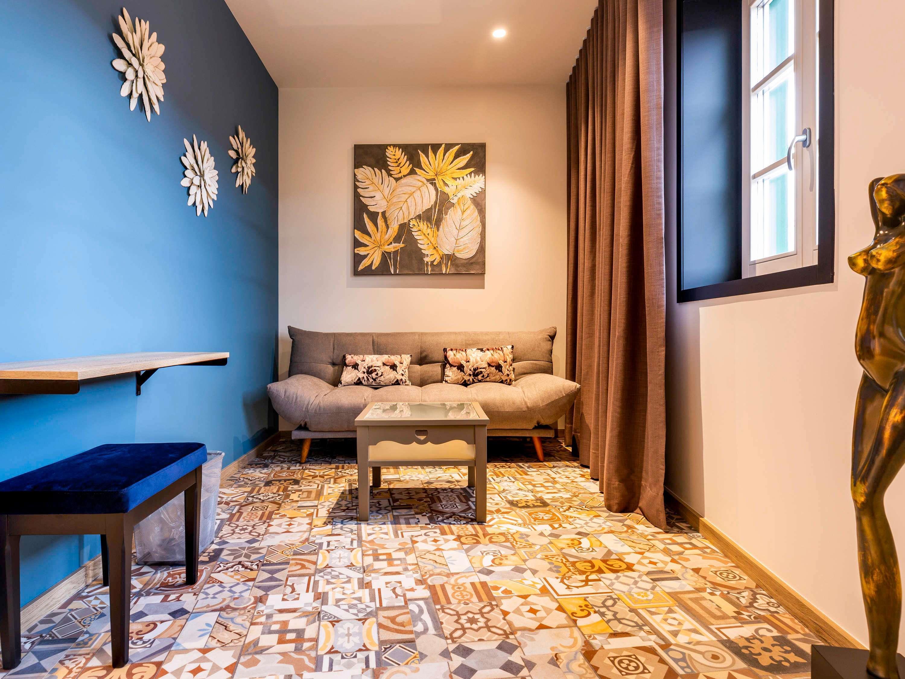 ibis Styles chaves - Tap to explore photos