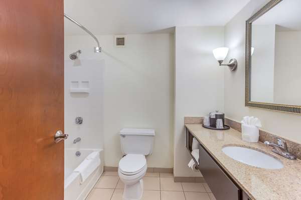  - Burrstone Inn New Hartford