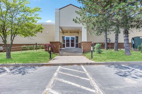 Exterior view - Burrstone Inn New Hartford