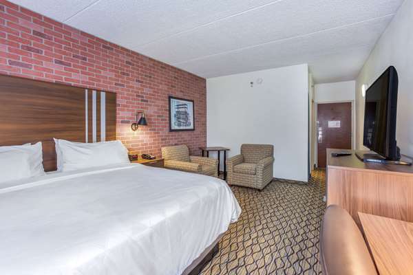  - Burrstone Inn New Hartford