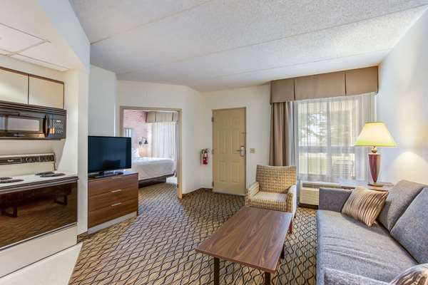 Suite - Burrstone Inn New Hartford