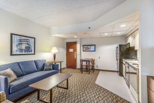 Suite - Burrstone Inn New Hartford