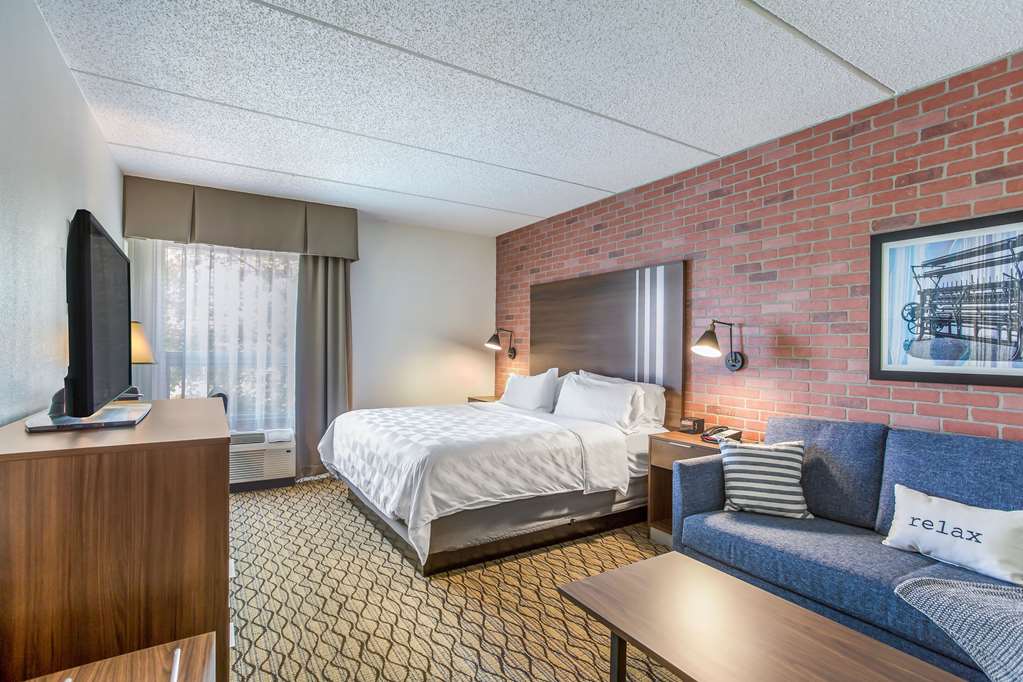 BURRSTONE INN AN ASCEND COLLECTION-guestroom-Guest Room,On-Site.jpg