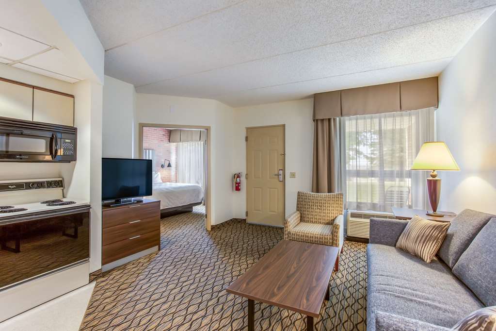 BURRSTONE INN AN ASCEND COLLECTION-guestroom-Guest Room,Suite,On-Site.jpg