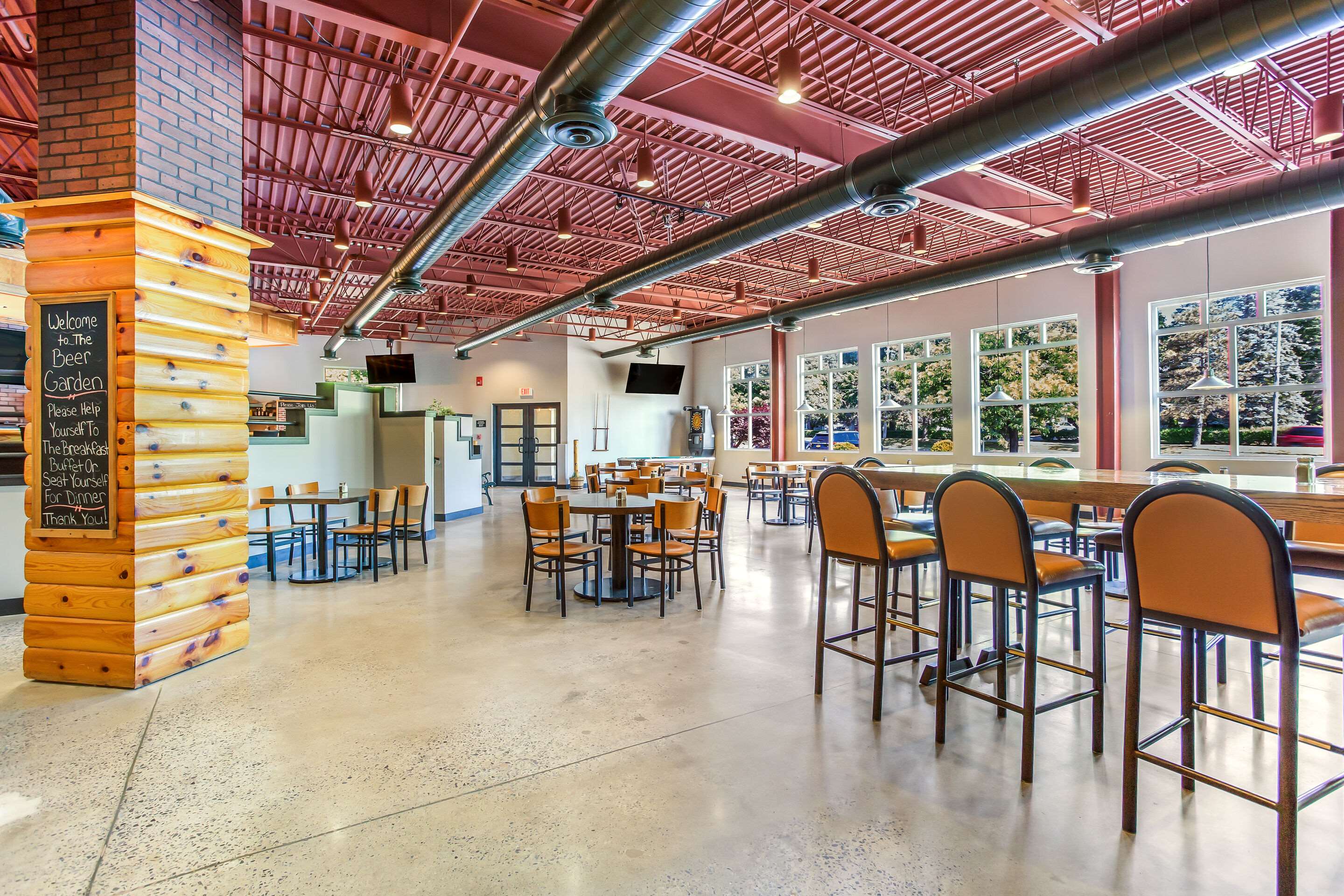 Restaurant | Burrstone Inn, Ascend Hotel Collection