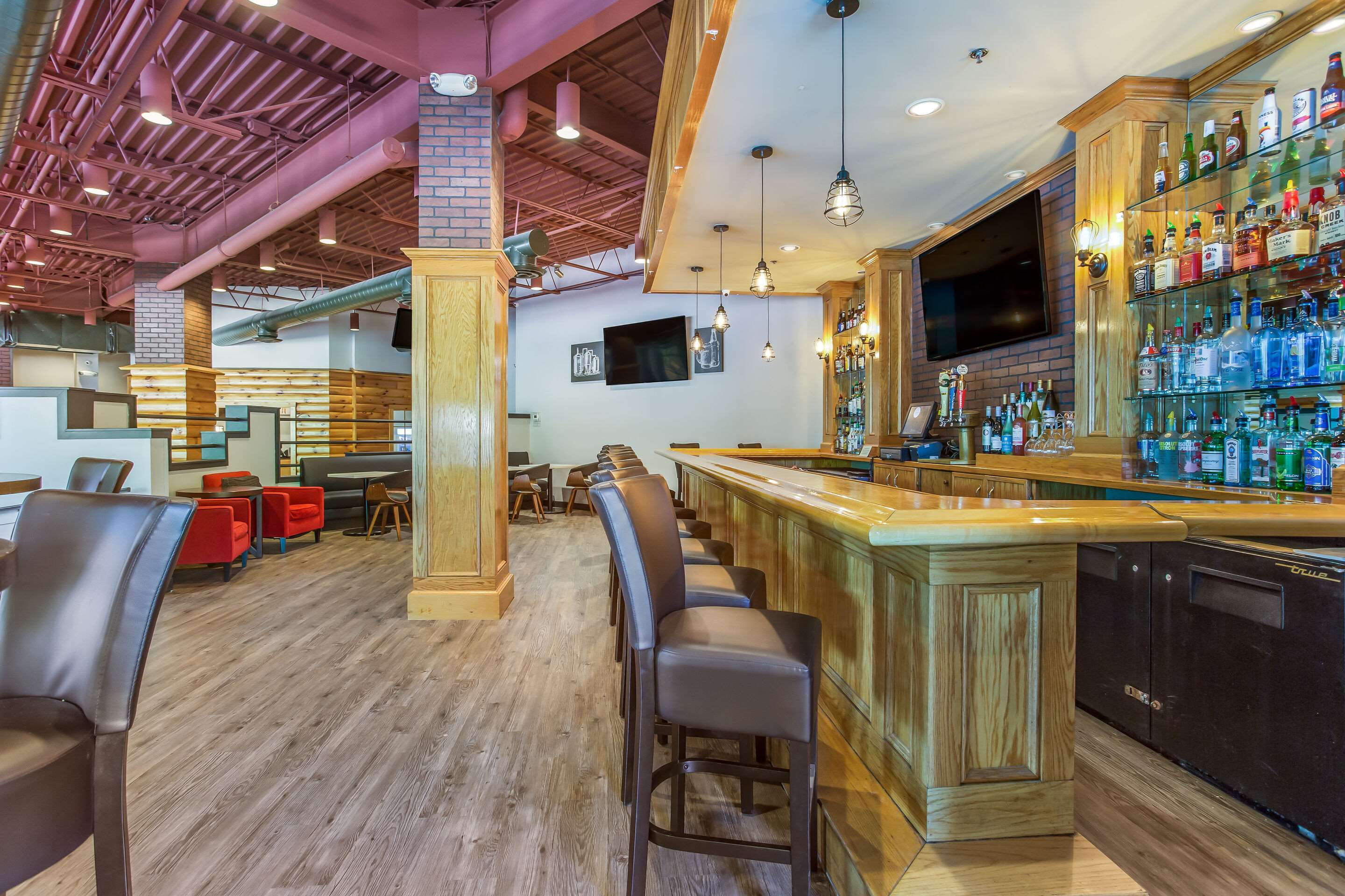 Restaurant | Burrstone Inn, Ascend Hotel Collection