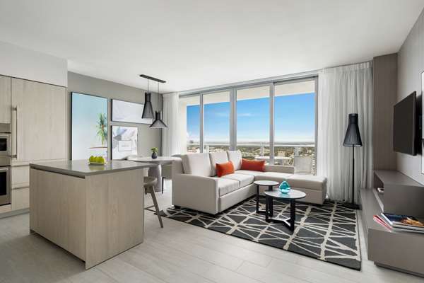 Suite - Hyde Beach House Hollywood