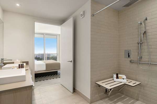 Suite - Hyde Beach House Hollywood