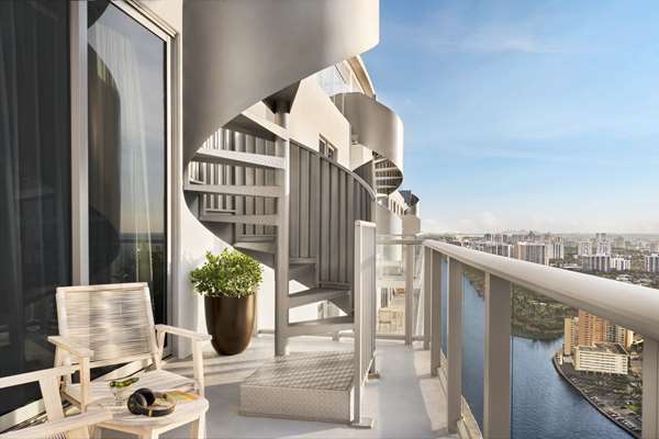 Suite - Hyde Beach House Hollywood