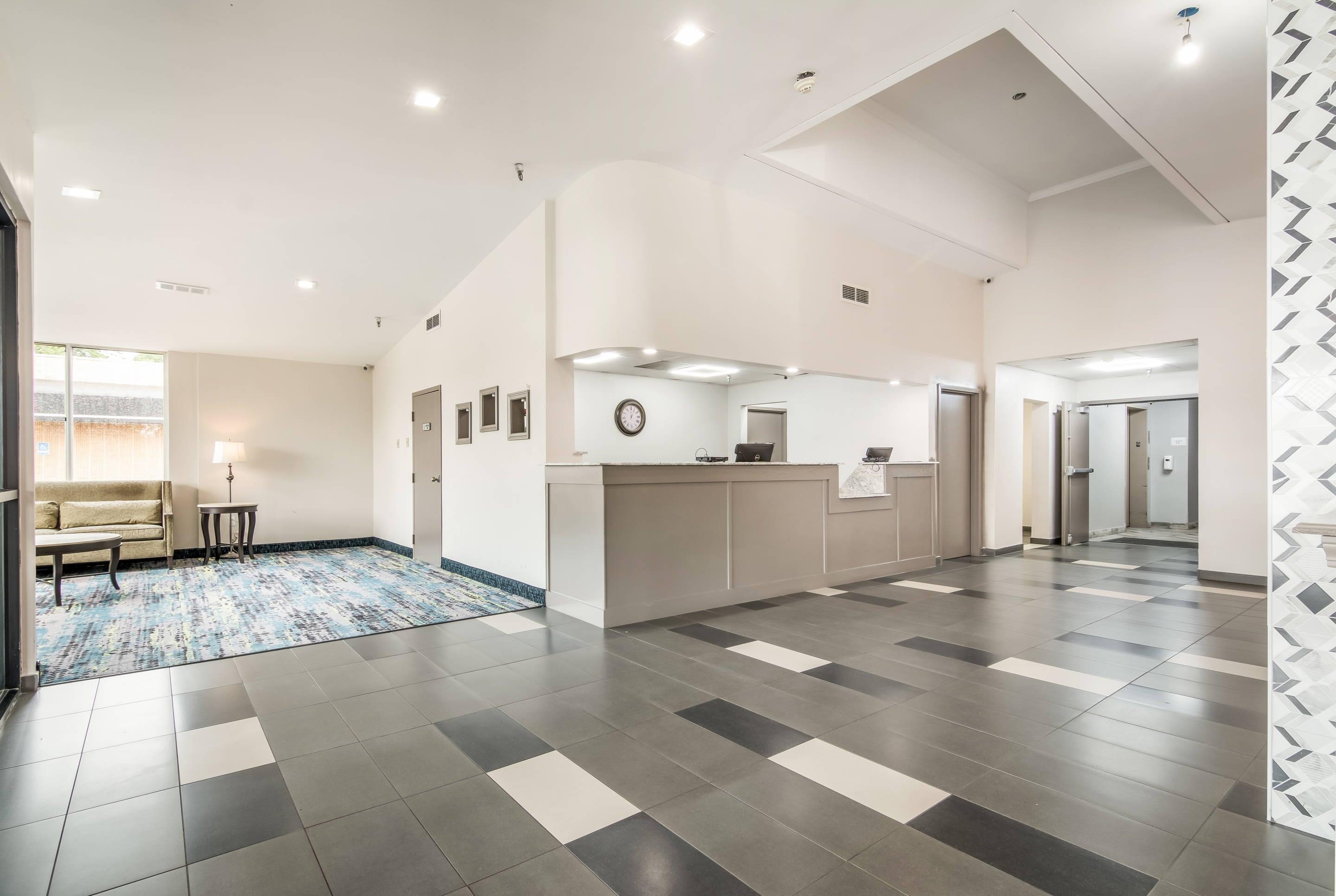 Hotel lobby | Quality Inn