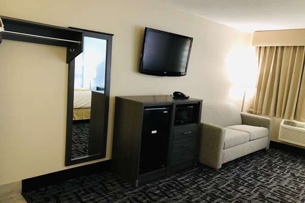  - Baymont Inn & Suites Joliet - I-80, Exit 130