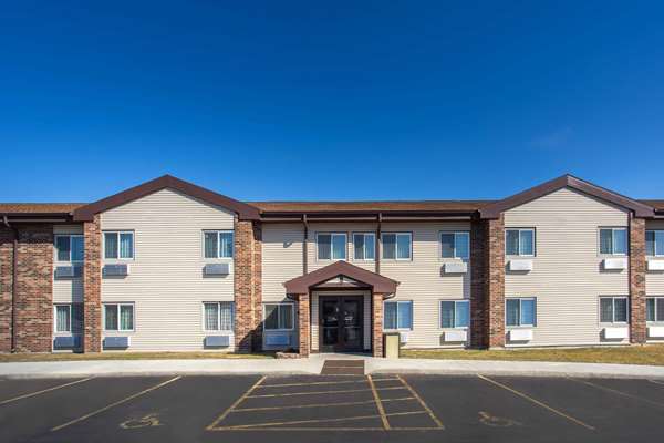 Exterior view - Baymont Inn & Suites Joliet - I-80, Exit 130