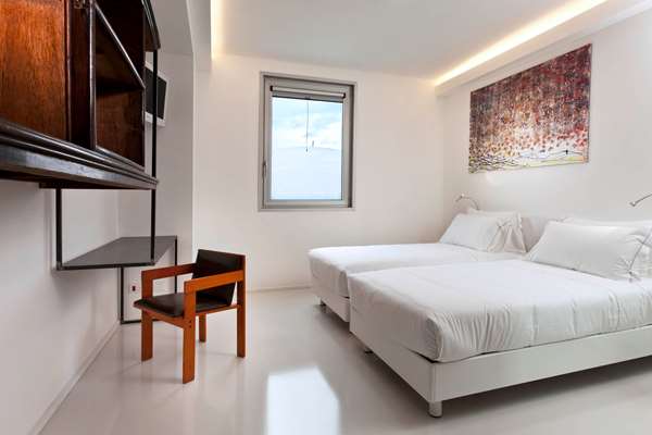 2 Single Beds, Non-Smoking, Standard Room, Shower