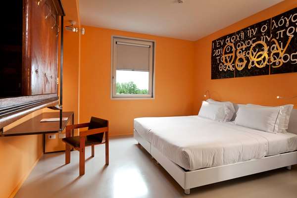 2 Single Beds, Non-Smoking, Standard Room, Shower