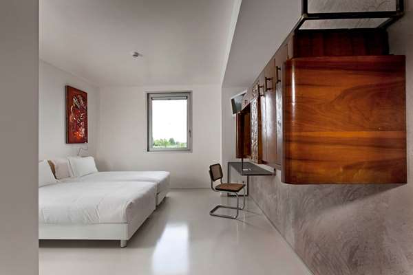 2 Single Beds, Non-Smoking, Standard Room, Shower