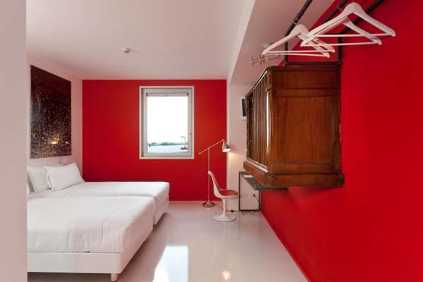 2 Single Beds, Non-Smoking, Standard Room, Shower