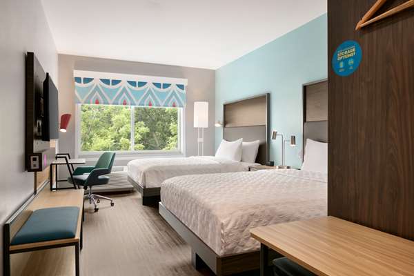  - Tru by Hilton Hotel Easton