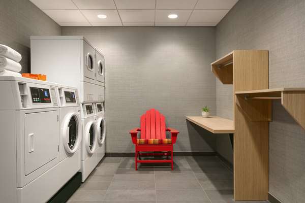  - Tru by Hilton Hotel Easton