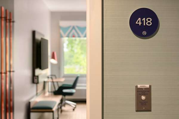  - Tru by Hilton Hotel Easton