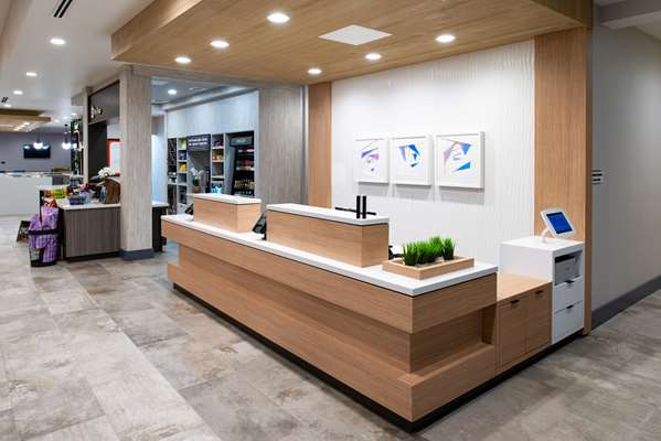  - Hilton Garden Inn Lynnwood - I-55, Exit 181