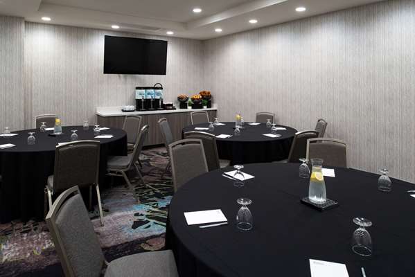  - Hilton Garden Inn Lynnwood - I-55, Exit 181