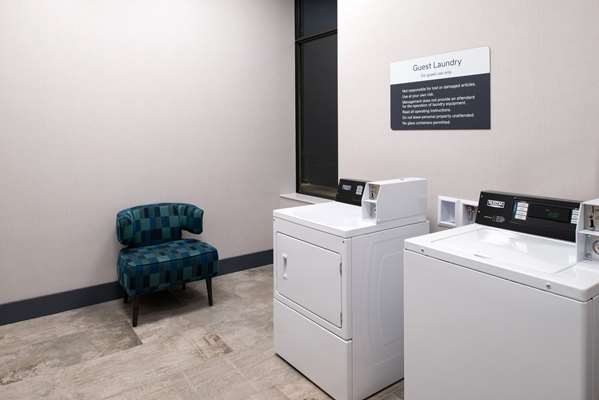  - Hilton Garden Inn Lynnwood - I-55, Exit 181