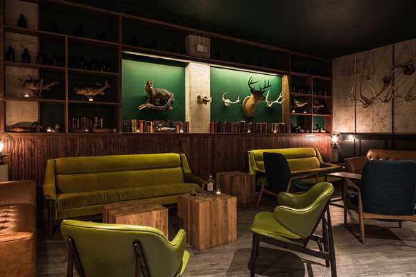 Bar - Motto by Hilton Hotel DC