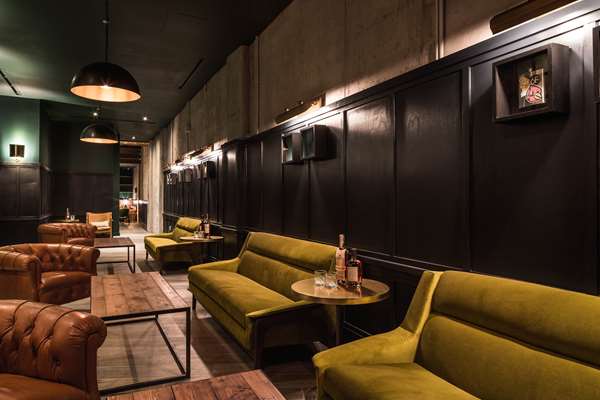 Bar - Motto by Hilton Hotel DC