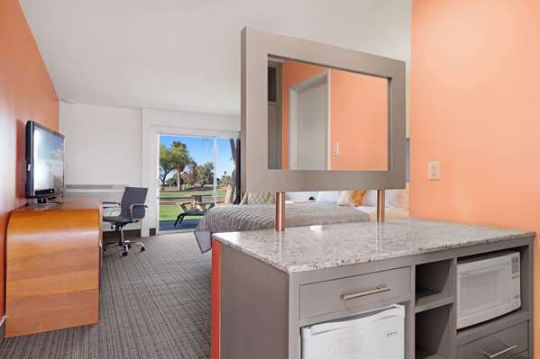  - Ramada Inn Holtville