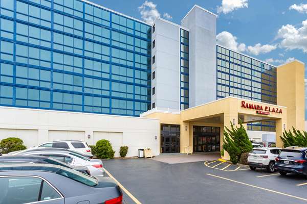 Exterior view - Ramada Plaza Hotel Virginia Beach