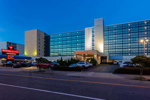 Exterior view - Ramada Plaza Hotel Virginia Beach